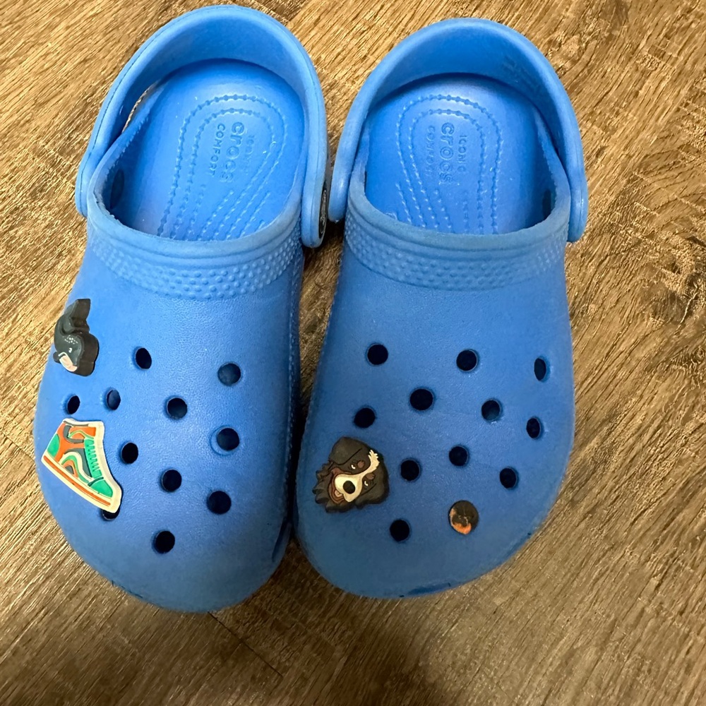 crocs size 10